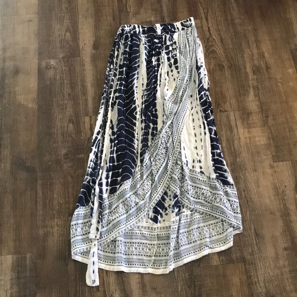 Spiaggia Dolce, blue and white maxi skirt. Long and very flowy.